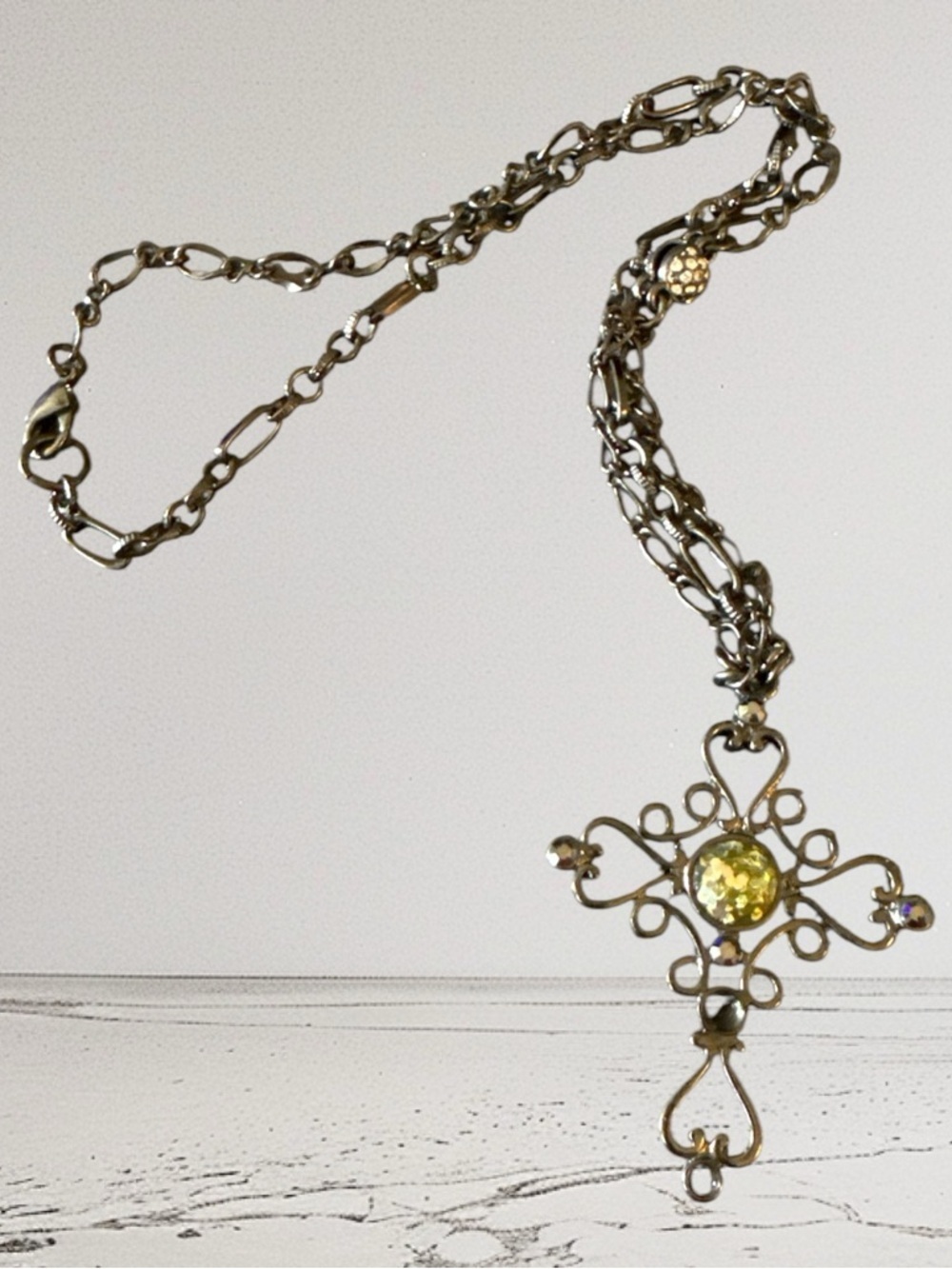 Vintage Style Cross Pendant Necklace | Gunmetal Tone